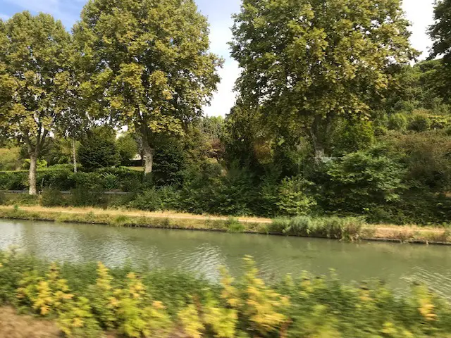 Paysage canal intercités Narbonne Bordeaux